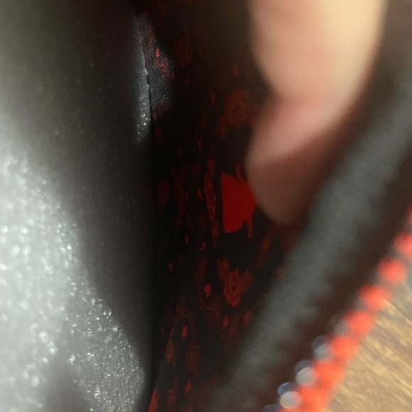 Disney Queen of Hearts Loungefly - Picture 4 of 4